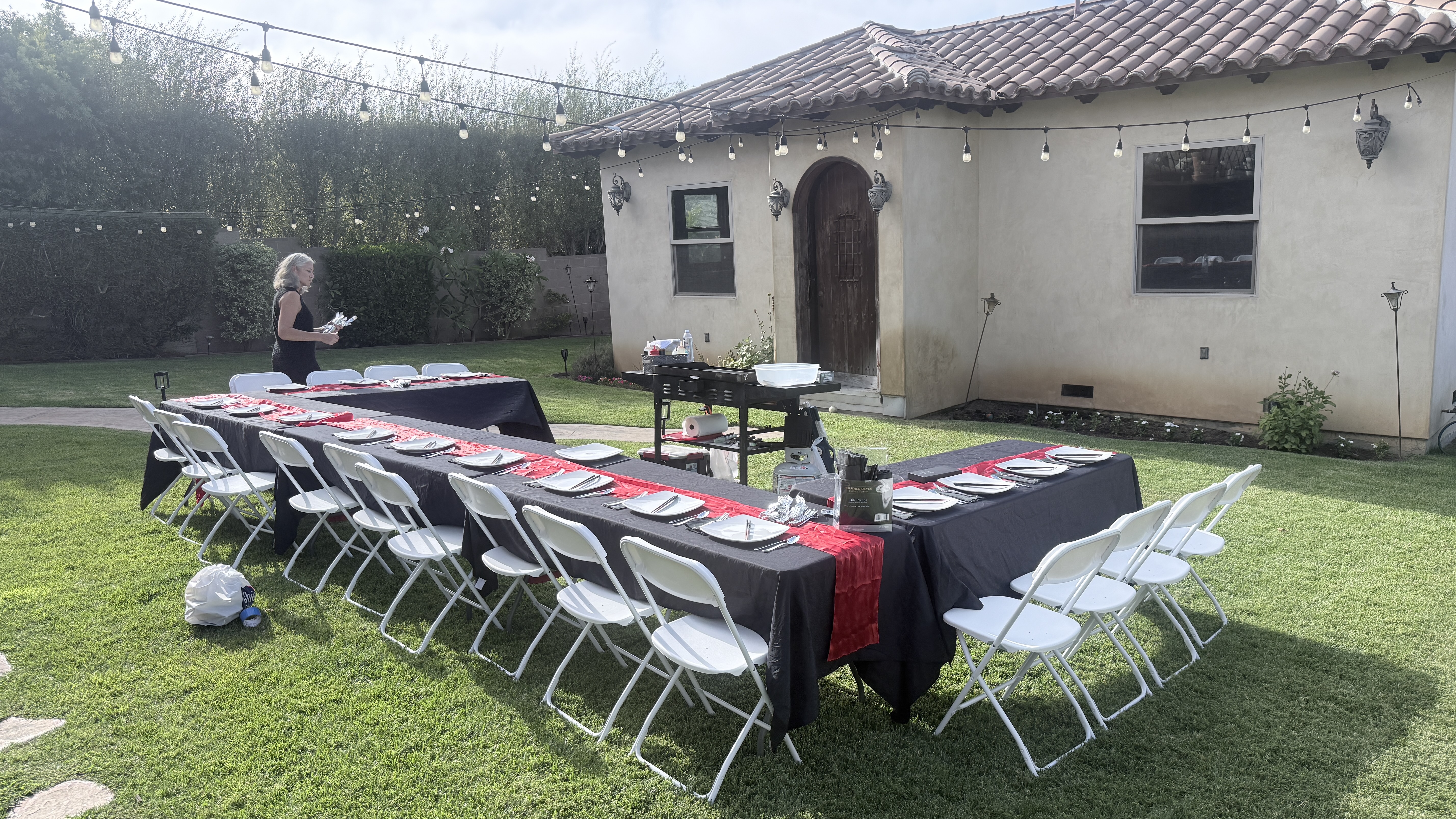Real daytime Sizzle Yard hibachi table setup